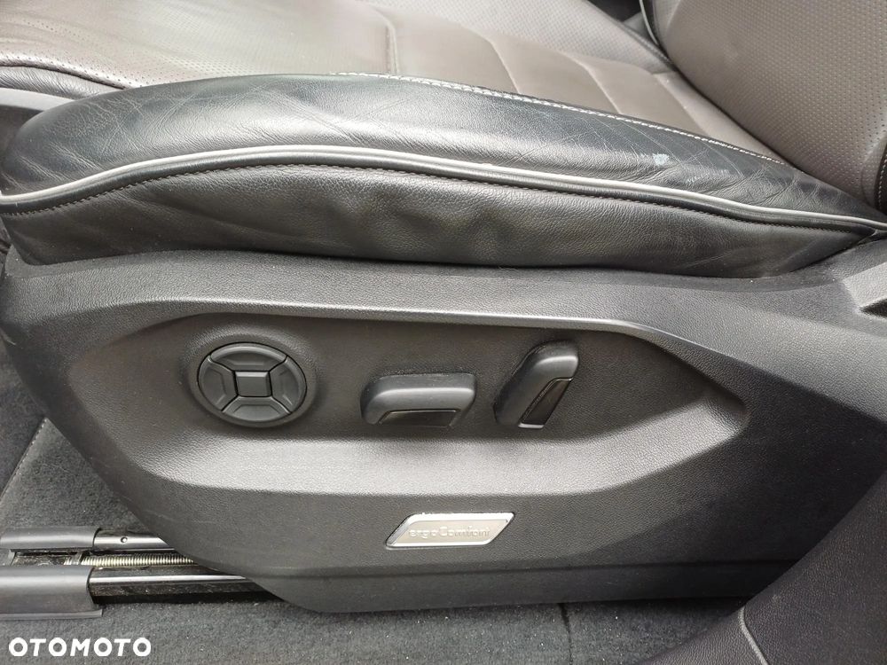 Volkswagen Touareg 3.0 V6 TDI SCR 4Mot R-Line - 24