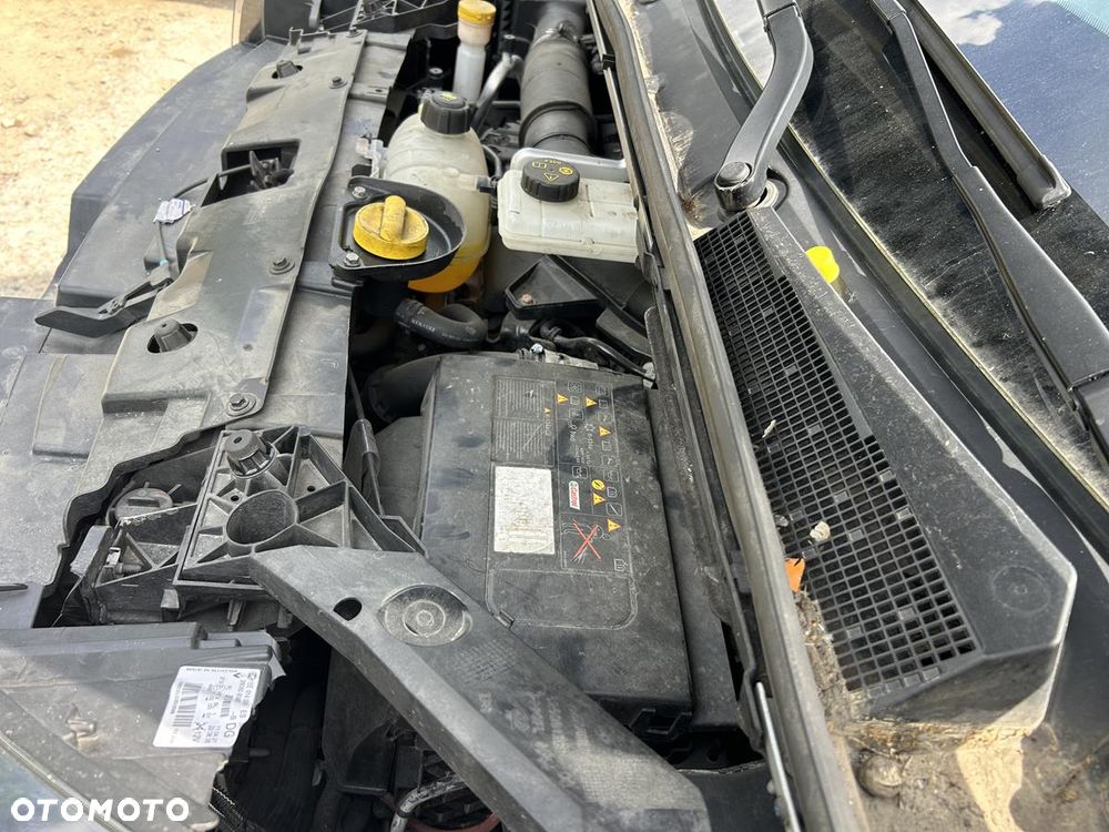 Renault TRAFIC - 12