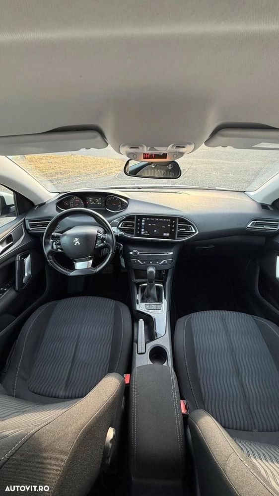 Peugeot 308 PureTech 130 GPF EAT8 Stop & Start Active Business-Paket - 5