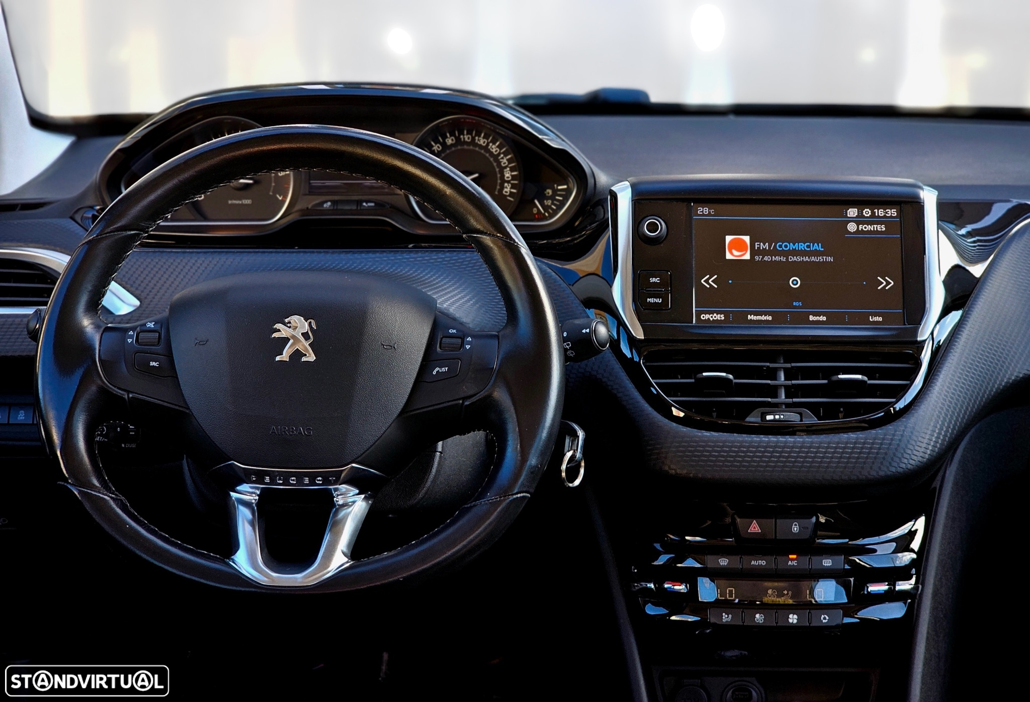 Peugeot 208 1.2 PureTech Allure - 5