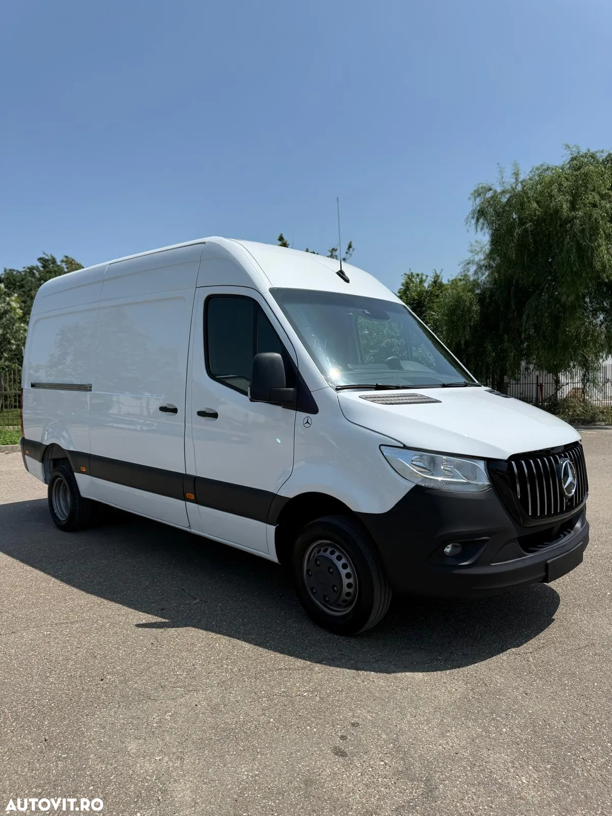 Mercedes-Benz Sprinter - 26