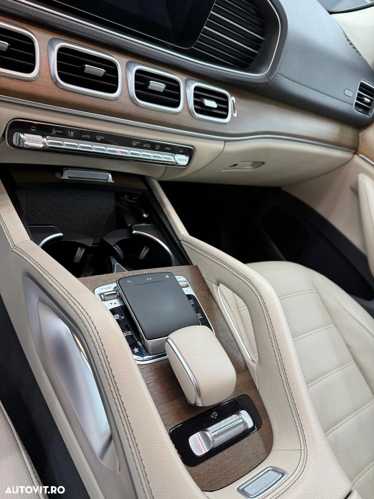 Mercedes-Benz GLS - 13