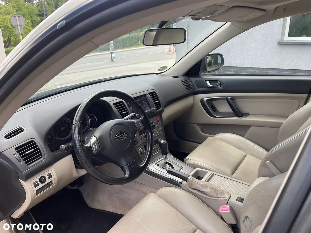 Subaru Outback - 23