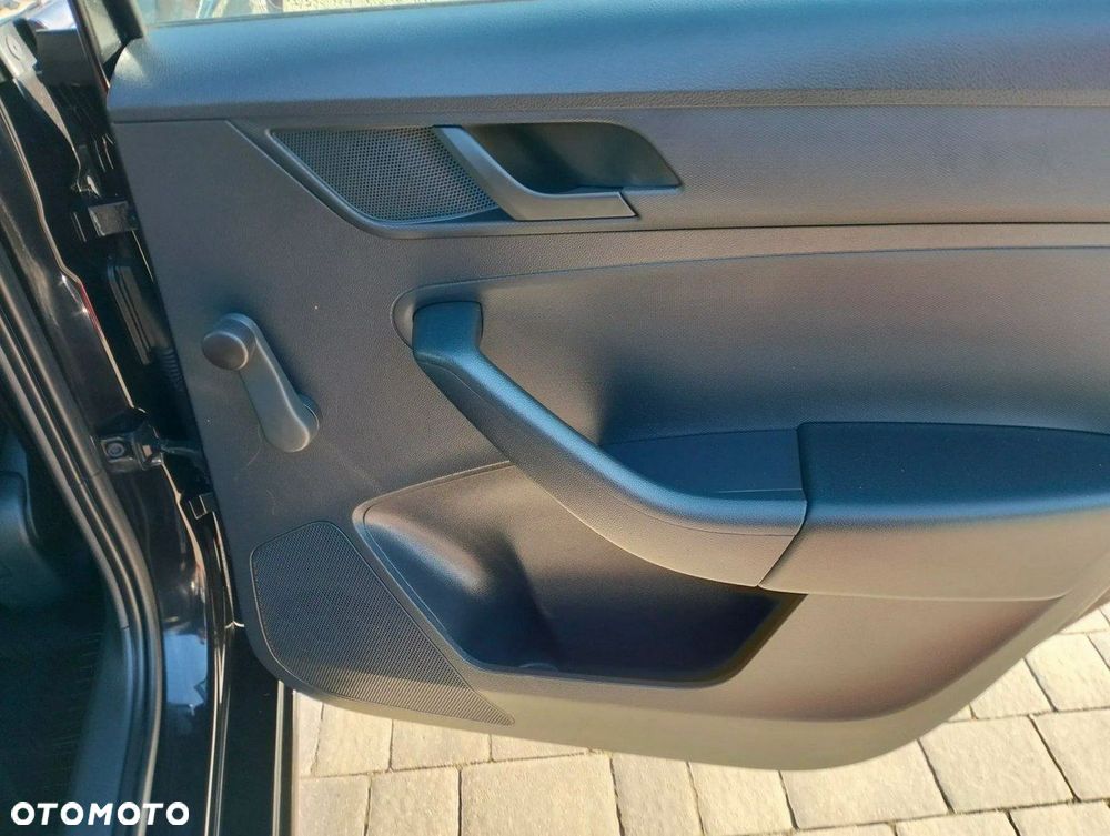 Skoda RAPID 1.2 Active - 23