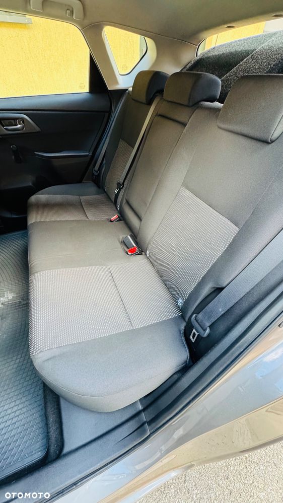 Toyota Auris 1.33 VVT-i Life Comfort - 27