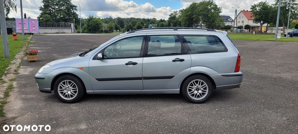 Ford Focus 1.6 Ghia - 6