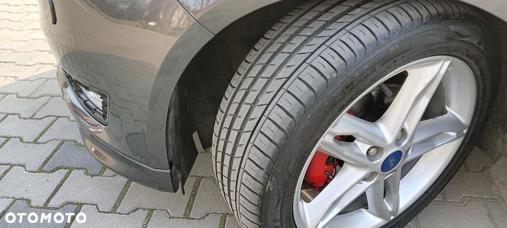Ford Focus 1.5 TDCi ST-Line ASS - 11