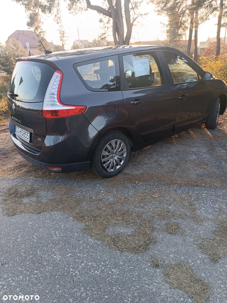 Renault Scenic - 19