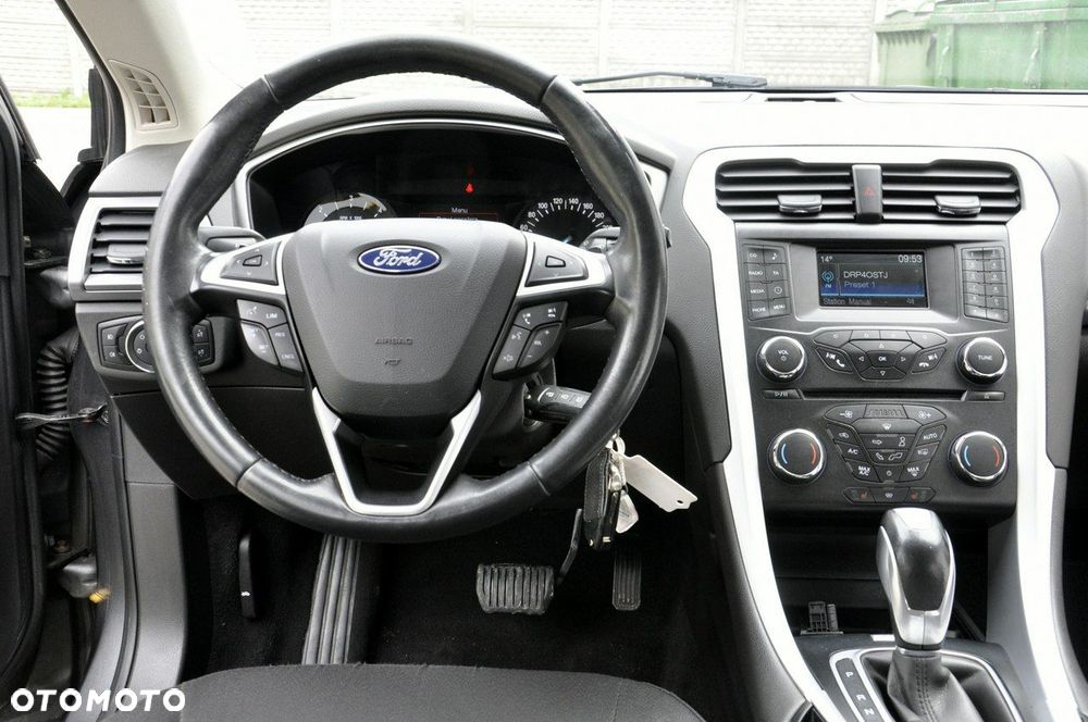 Ford Mondeo - 34