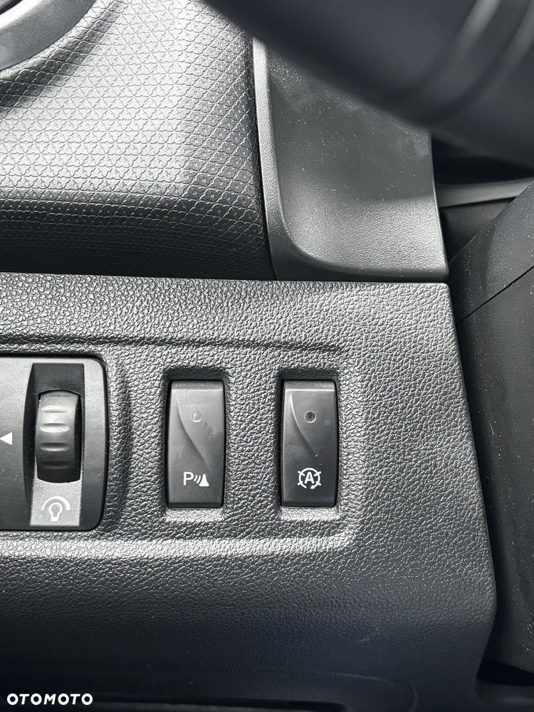 Renault Clio 0.9 TCe Limited - 12