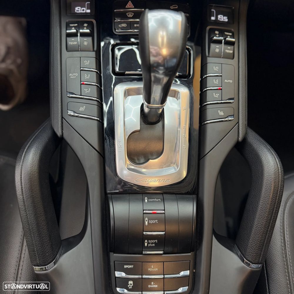 Porsche Cayenne S - 12