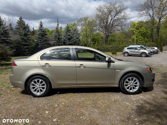 Mitsubishi Lancer 1.6 Invite - 6