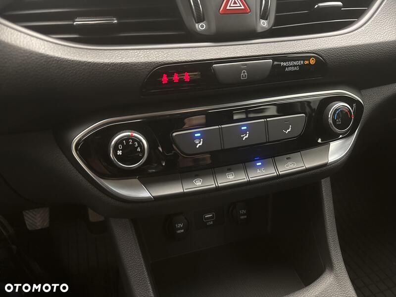 Hyundai i30 1.5 DPI Modern - 16