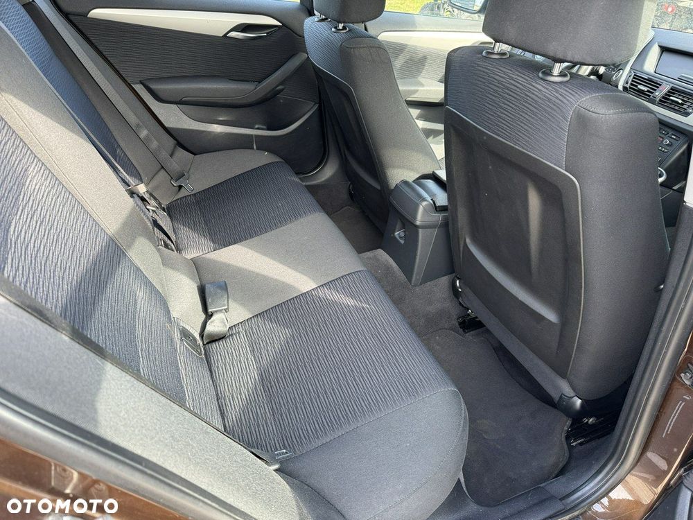 BMW X1 sDrive18d xLine - 23