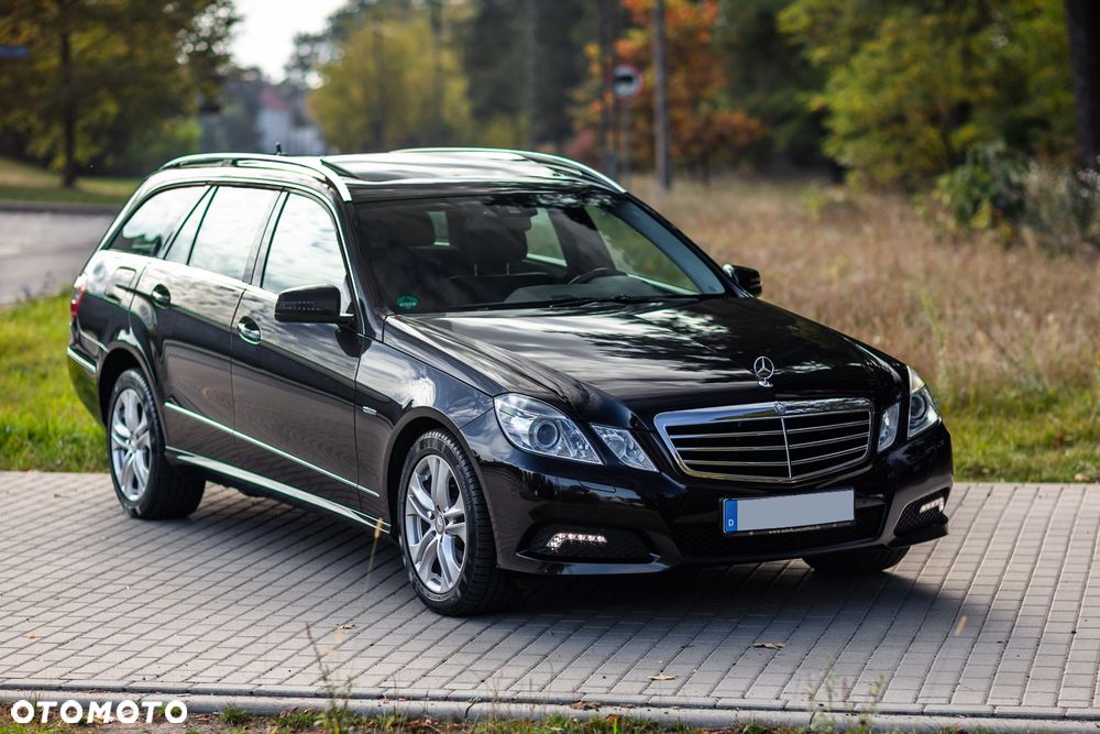 Mercedes-Benz Klasa E 250 BlueEFFICIENCY 7G-TRONIC Avantgarde - 3