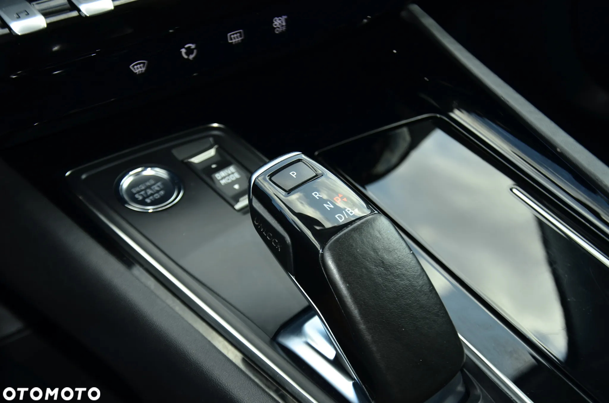 Peugeot 508 SW Plug-In Hybrid 225 e-EAT8 Allure Pack - 36