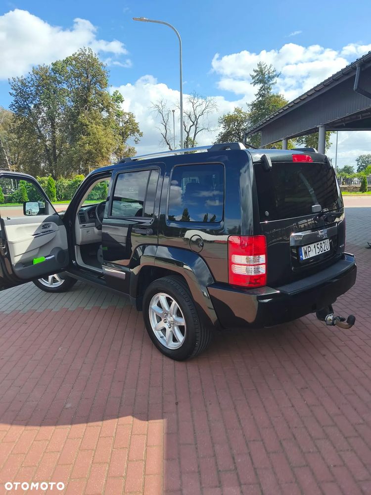 Jeep Cherokee - 13