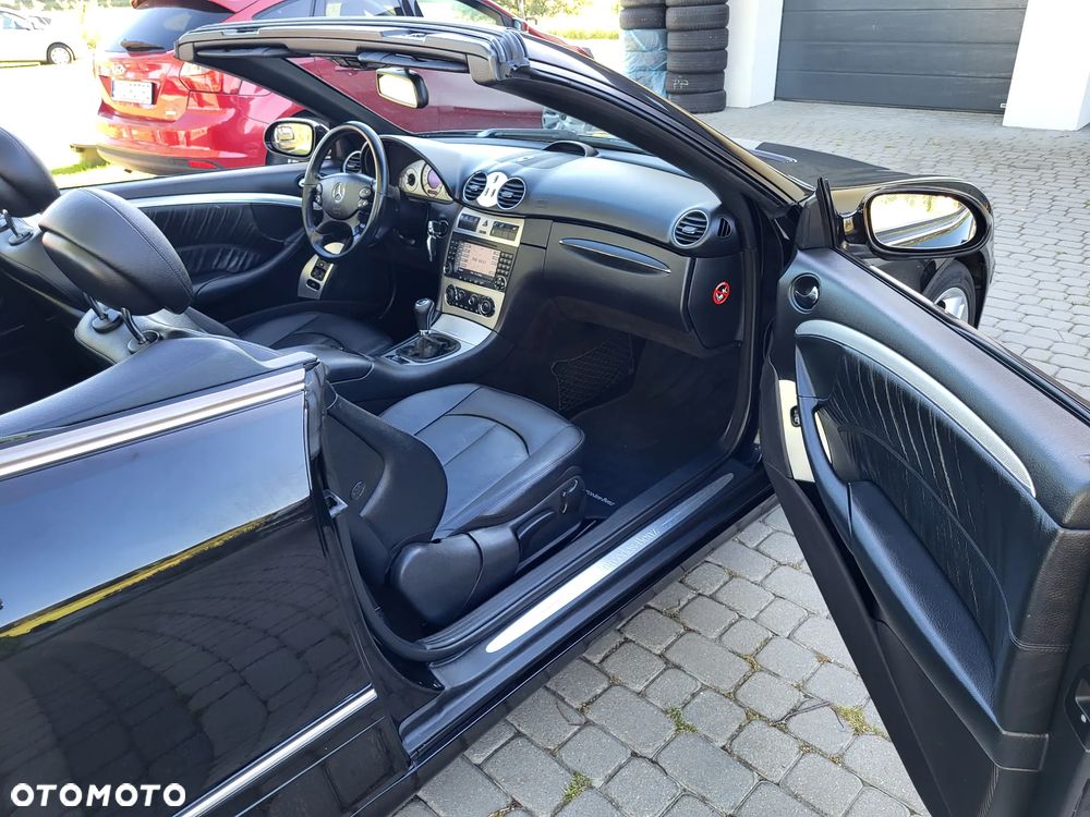 Mercedes-Benz CLK - 28