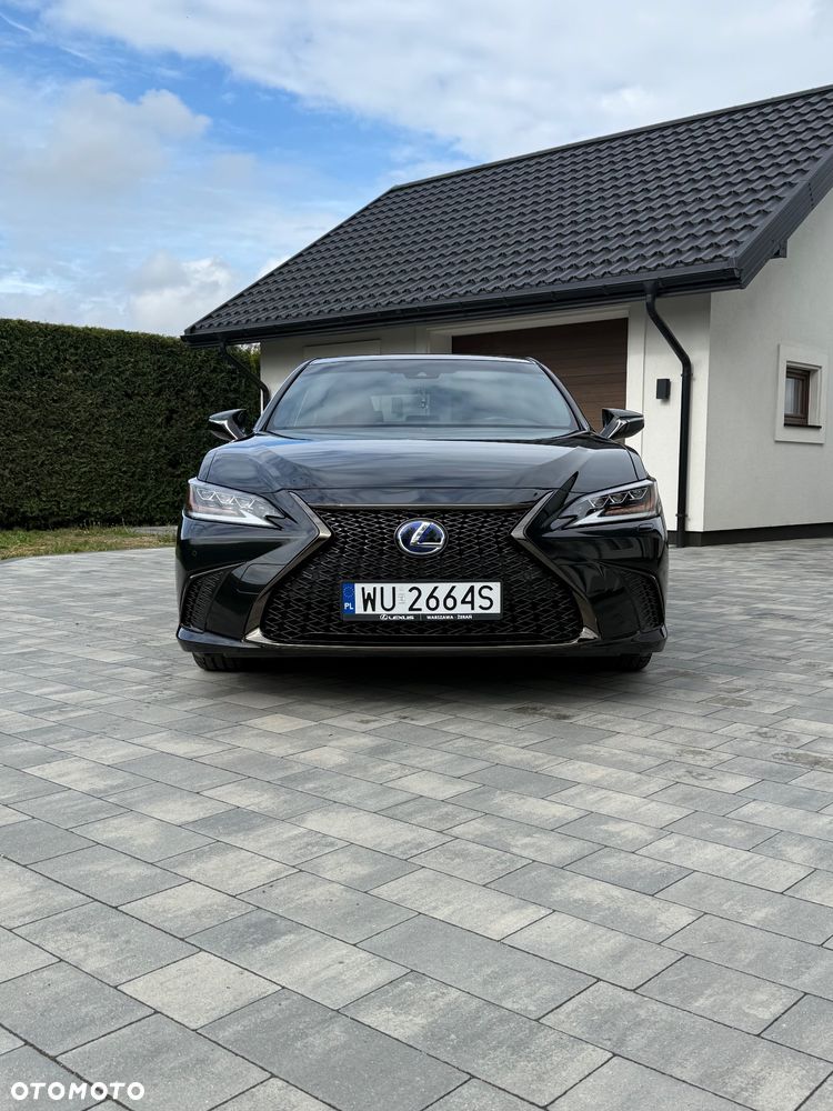 Lexus ES 300h F Sport - 2