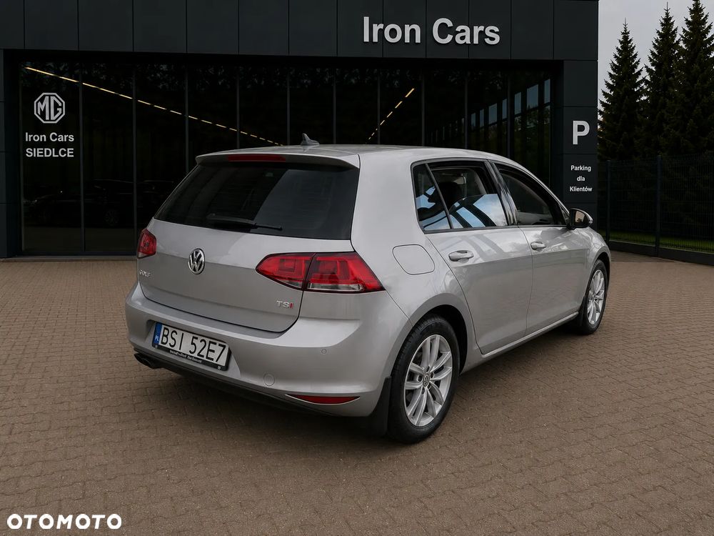 Volkswagen Golf - 4