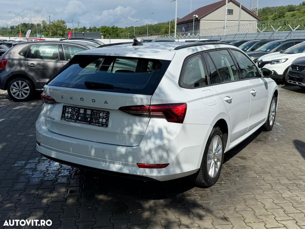 Skoda Octavia 2.0 TDI DSG Ambition - 5