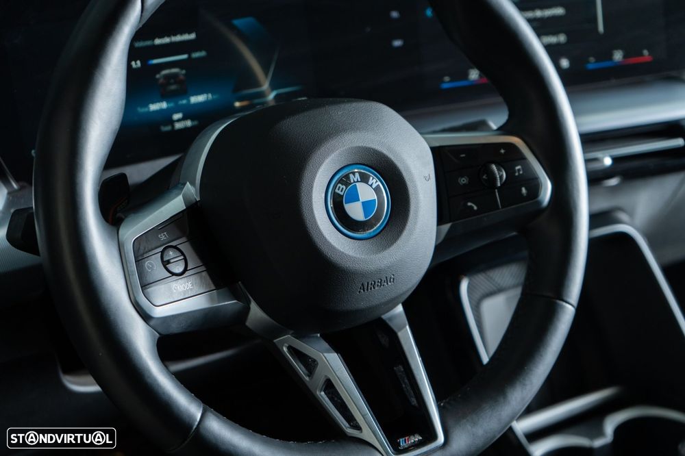 BMW iX2 eDrive20 Pack Desportivo M Pro - 15