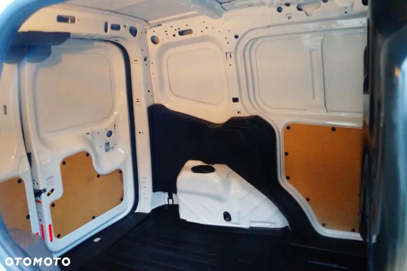 Ford Transit Courier 1.5 TDCi Trend - 28