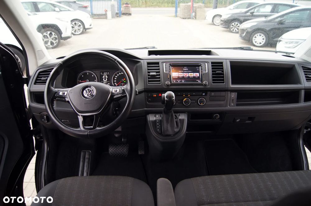 Volkswagen Caravelle - 16