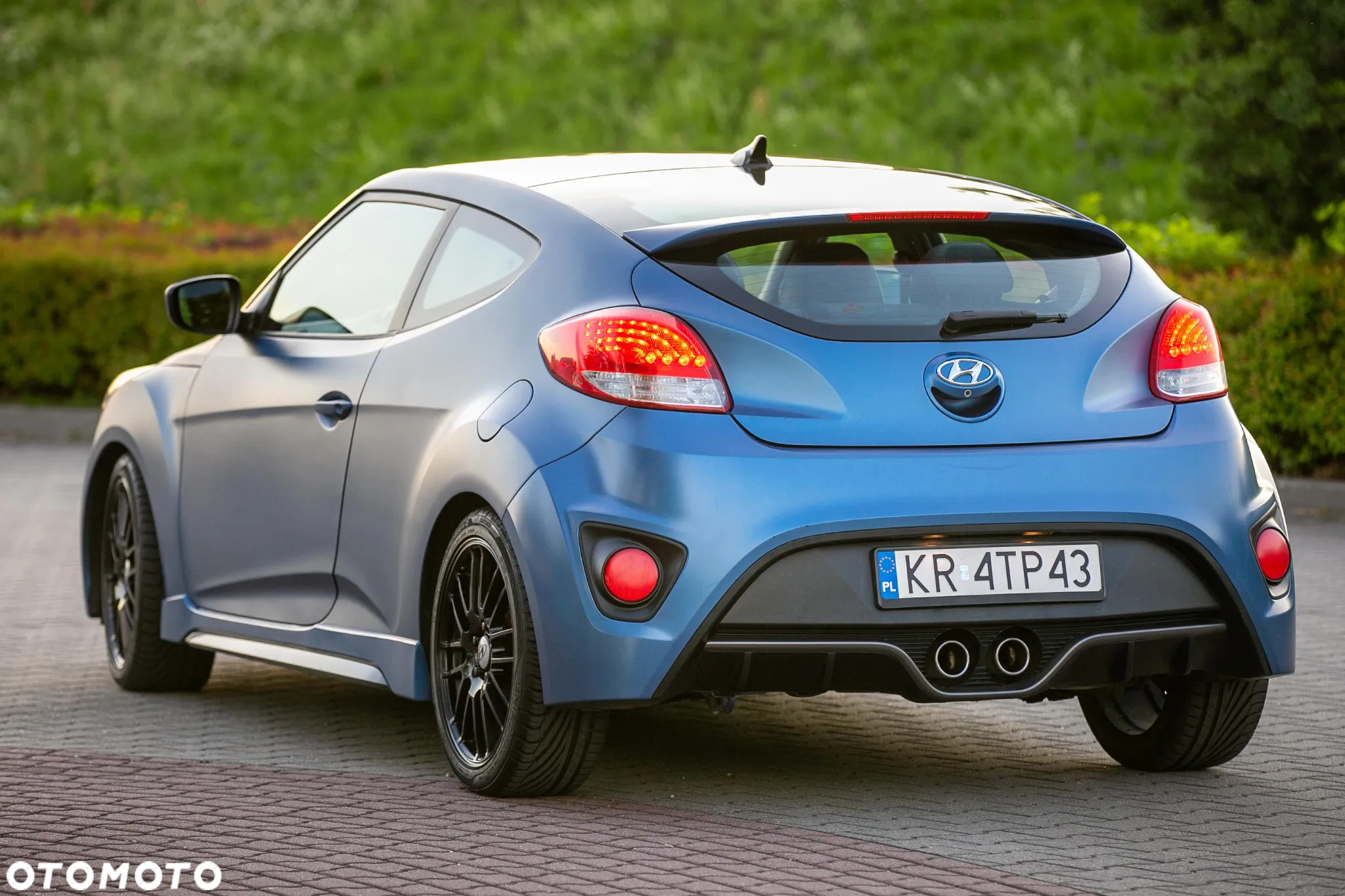 Hyundai Veloster - 3