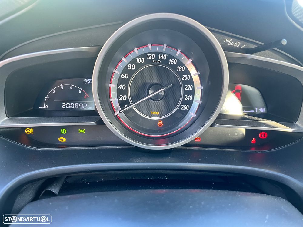 Mazda 3 Hatchback SKYACTIV-D 105 Center-Line - 6