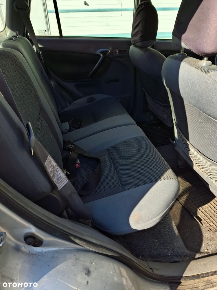 Toyota RAV4 - 5