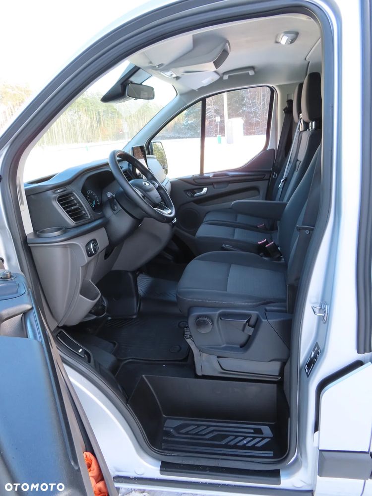 Ford Transit CUSTOM 2.0 TDCi 130 Km L2 Limited Edition W Najbogatszej Wersji Wyposażenia TREND L2H1 LONG Blaszak Furgon 9-Cio Osobowy Stan Jak NOWY POLECAM - 29