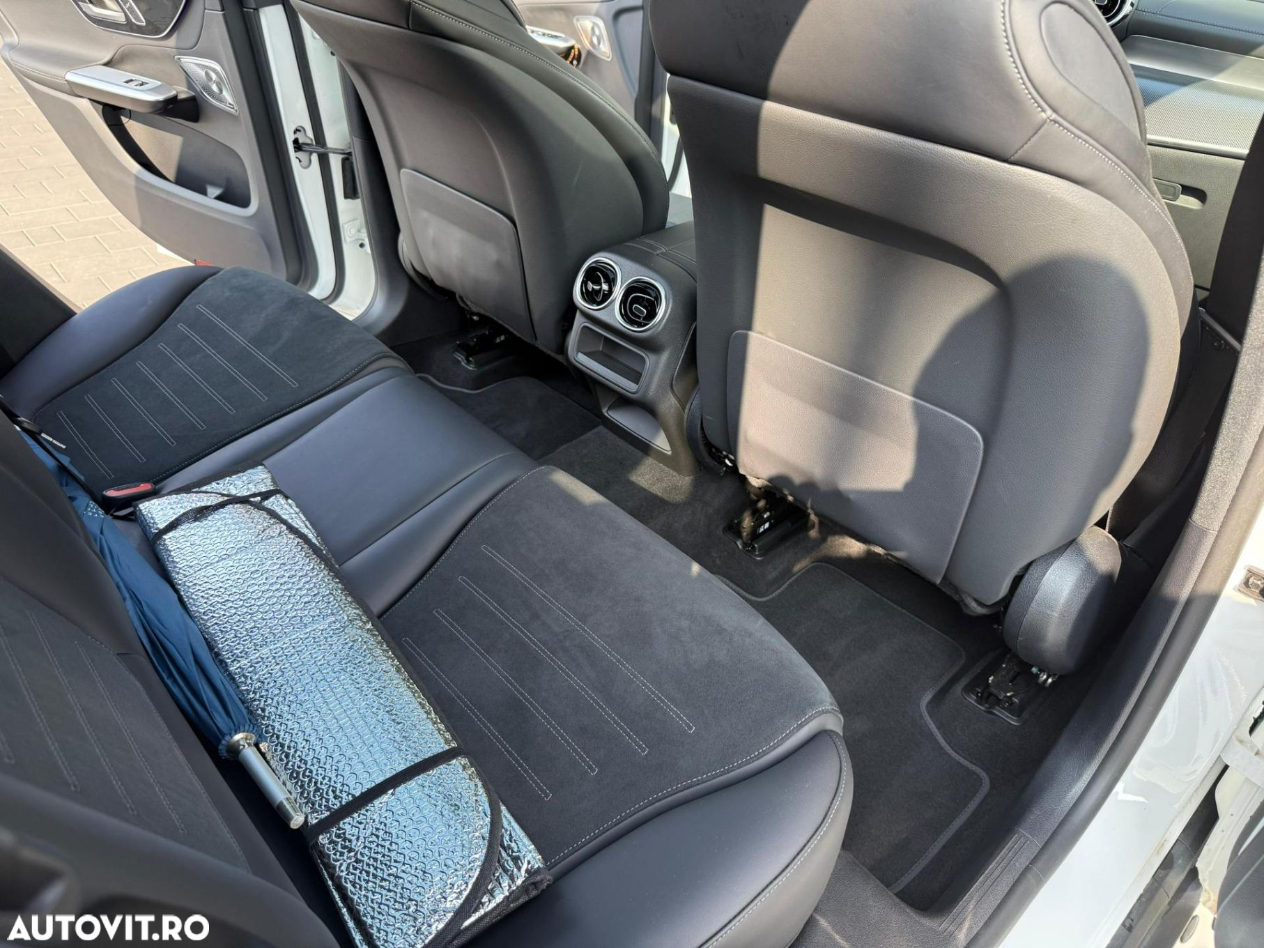 Mercedes-Benz GLC 300 e 4MATIC - 19