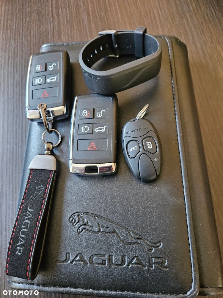 Jaguar E-Pace D240 AWD R-Dynamic SE - 37