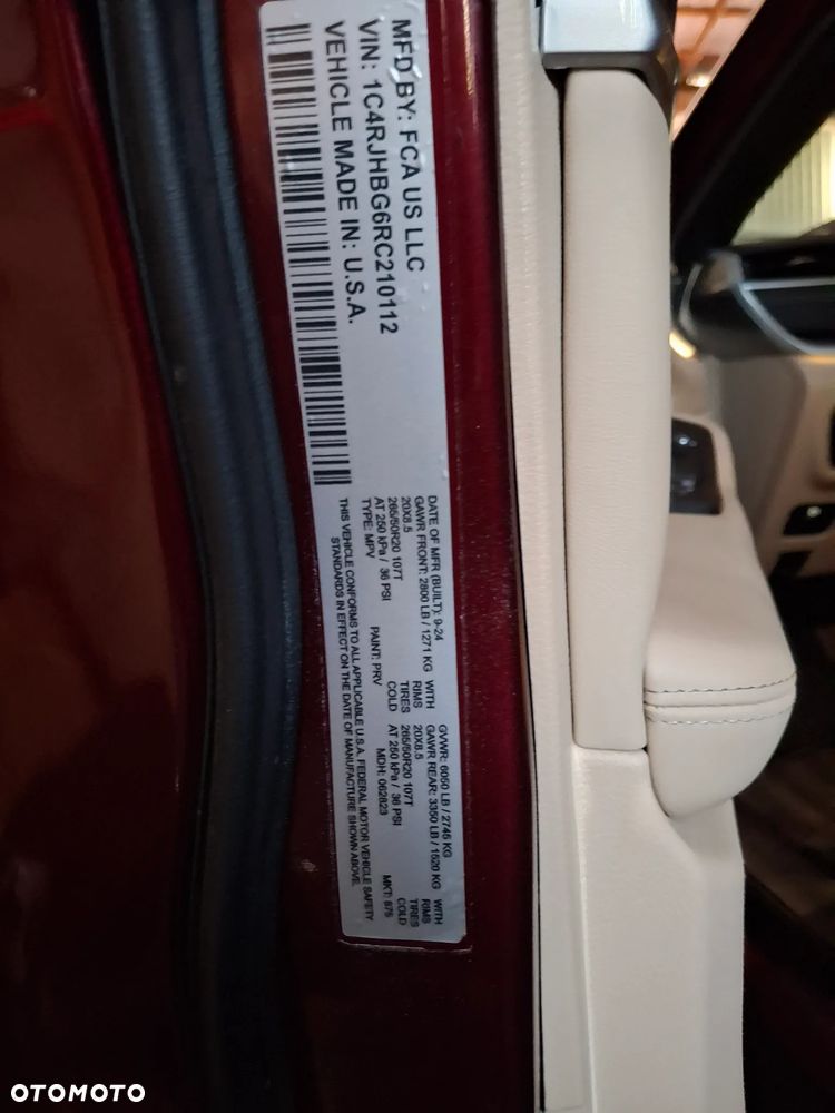 Jeep Grand Cherokee - 34