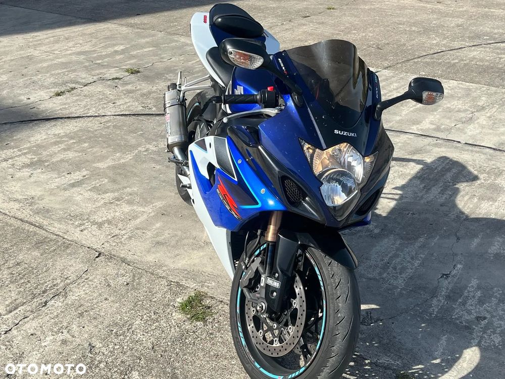 Suzuki GSX-R - 6