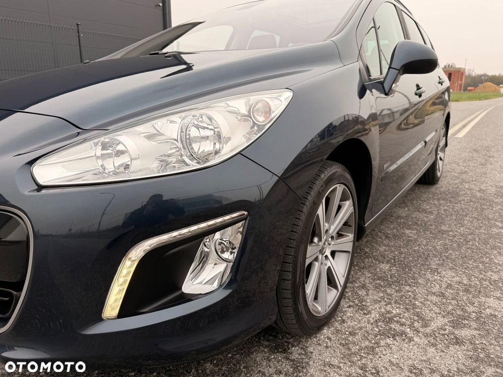 Peugeot 308 1.6 Premium Plus - 18