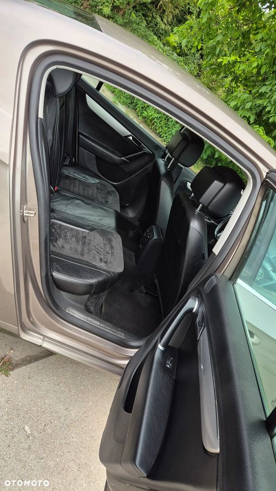 Volkswagen Passat 2.0 TDI Highline DSG - 15