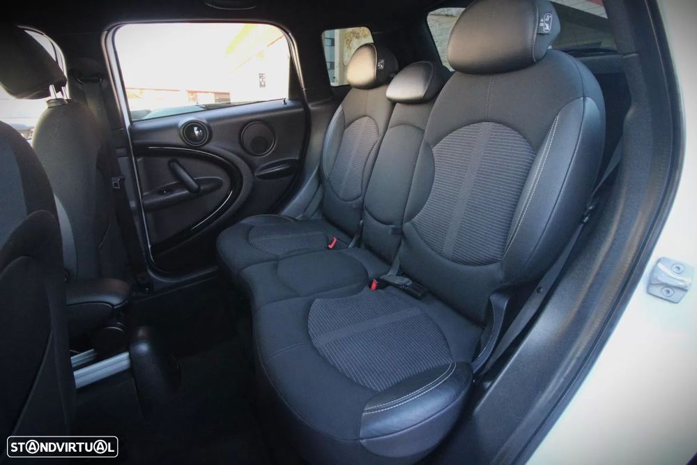 MINI Countryman Cooper D Aut. — fotografia 13