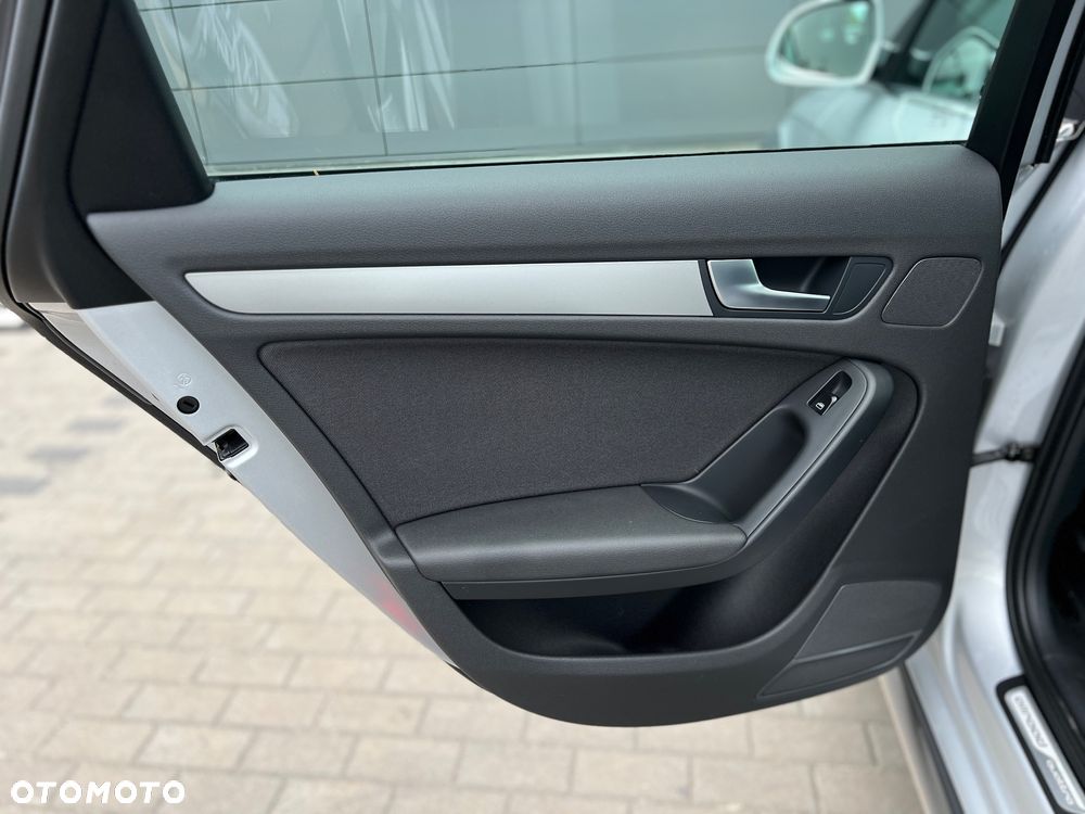 Audi A4 Allroad 2.0 TDI Quattro - 36