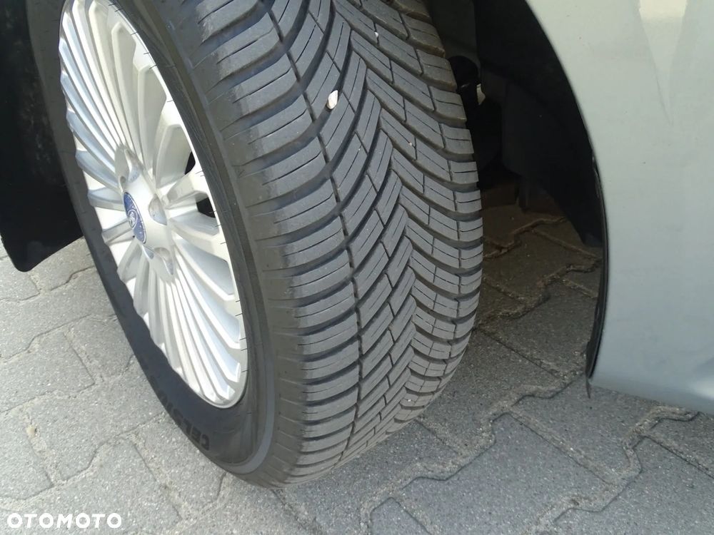 Ford Mondeo 2.0 TDCi Ghia X - 21