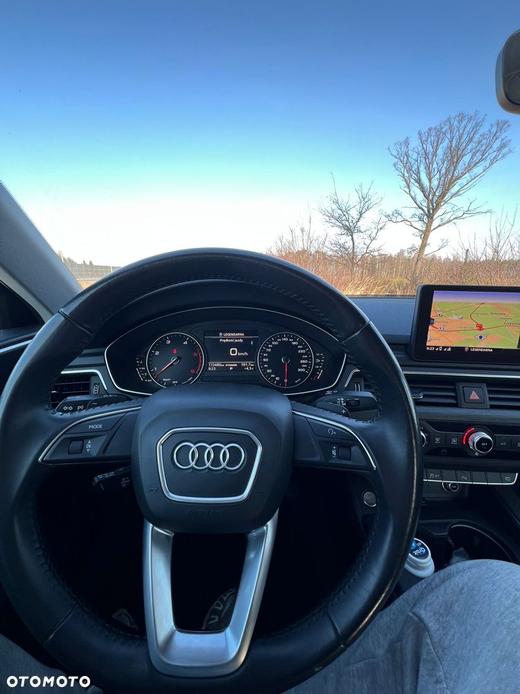 Audi A4 Limousine - 4