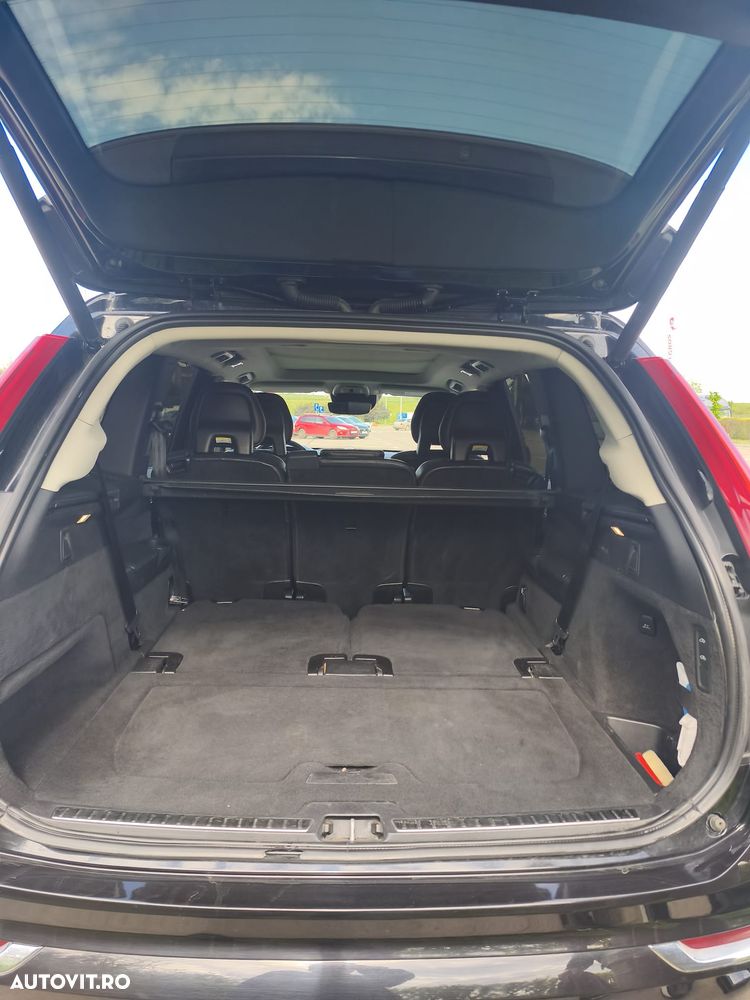 Volvo XC 90 D5 AWD Momentum - 2