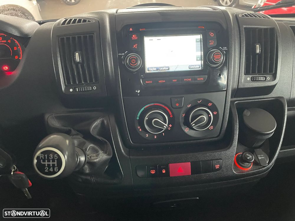Peugeot Boxer 7Lugares 2.0 HDI 163cv C/Dupla - 21