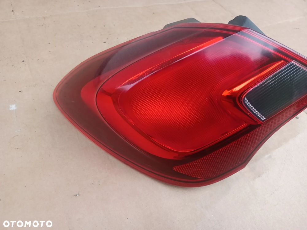 LAMPA TYLNA LEWA OPEL CORSA E 3D - 9