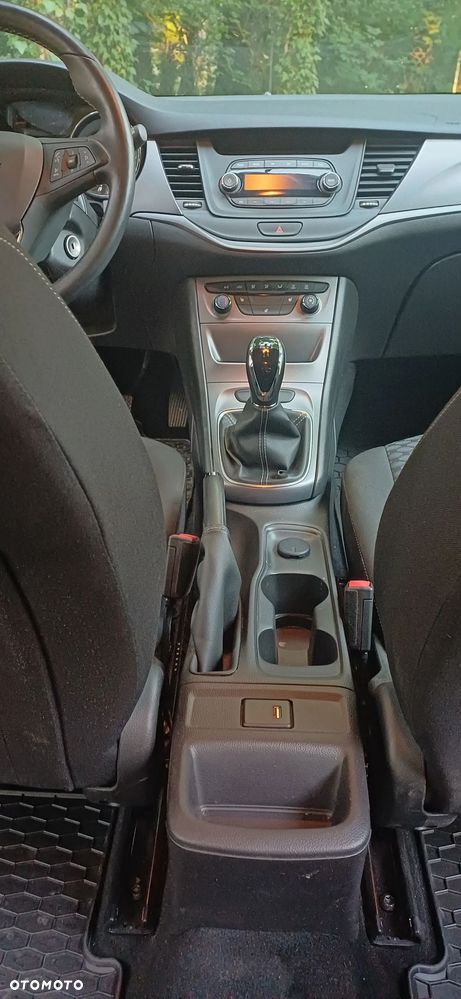 Opel Astra 1.4 Essentia - 9