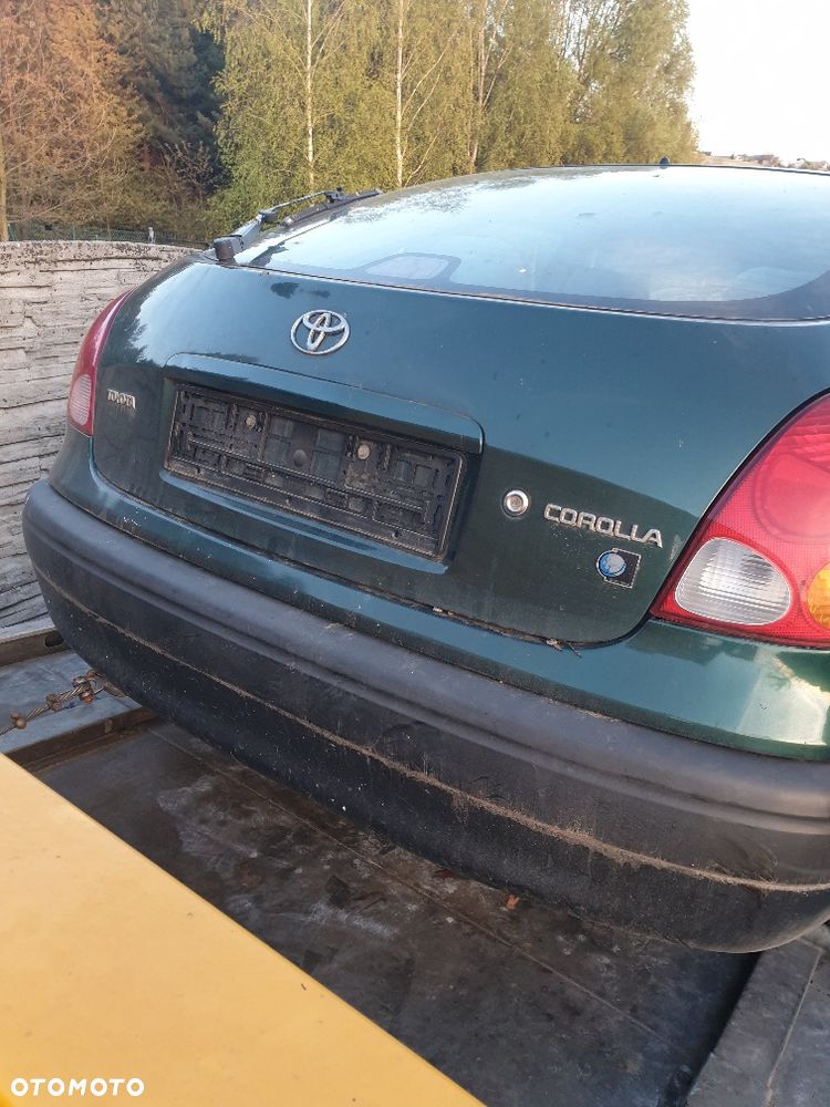 TOYOTA COROLLA 1,4 benzyna - 2000r- cały na części - 4