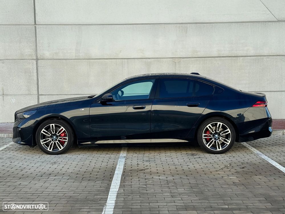 BMW i5 eDrive40 Pack Desportivo M - 3