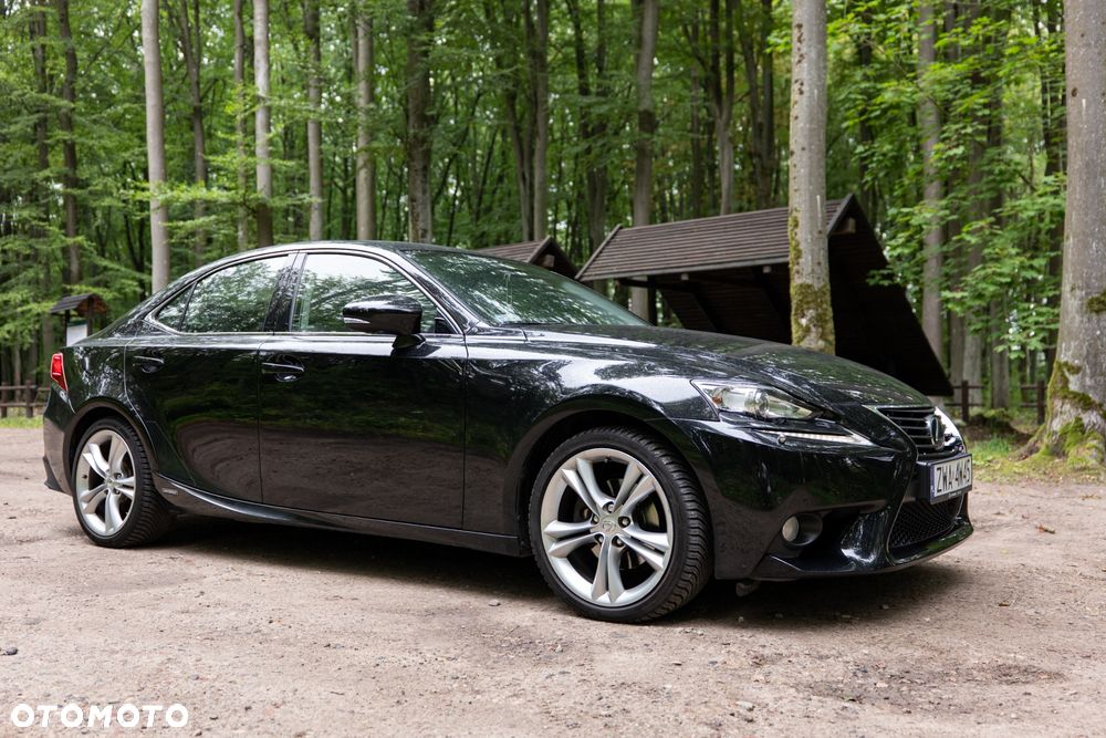Lexus IS 300h Business - 8