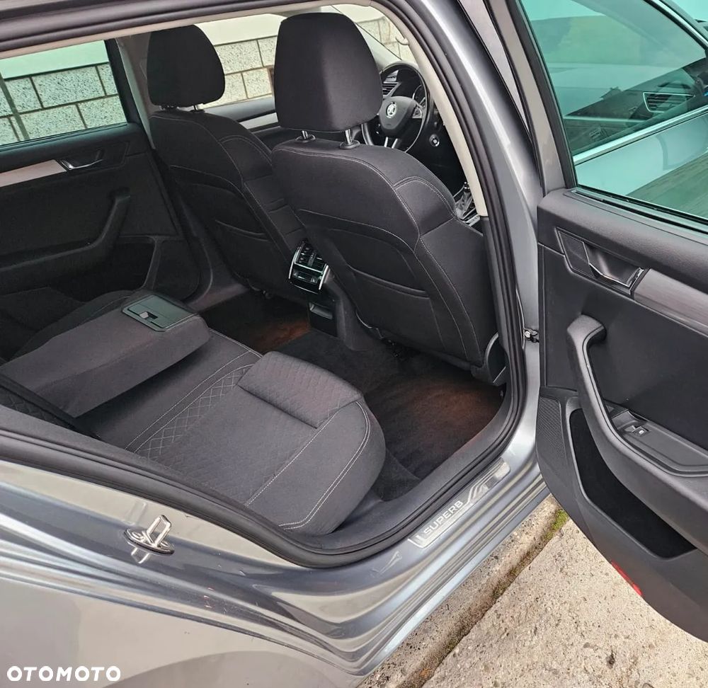 Skoda Superb 2.0 TDI Ambition DSG - 10